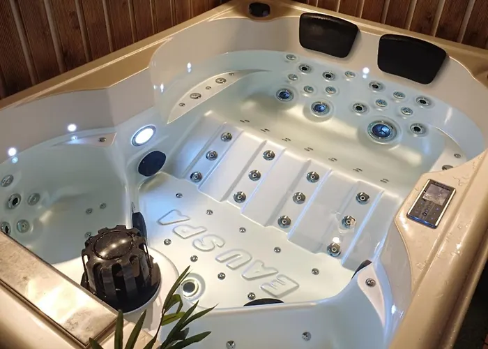 Love Room avec Jacuzzi Privatif - Expérience Unique dans le Gard Saint-Michel-d'Euzet