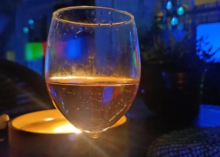 Love Room avec Jacuzzi Privatif - Expérience Unique dans le Gard *